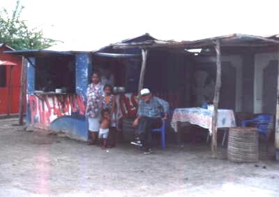Quiosco de Dollys Mora González en Montería - Colombia - Sur América